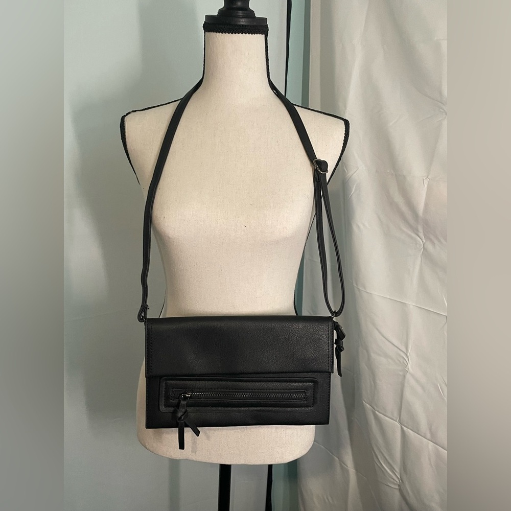 Pretty‎ Persuasions Black Cross Body Bag